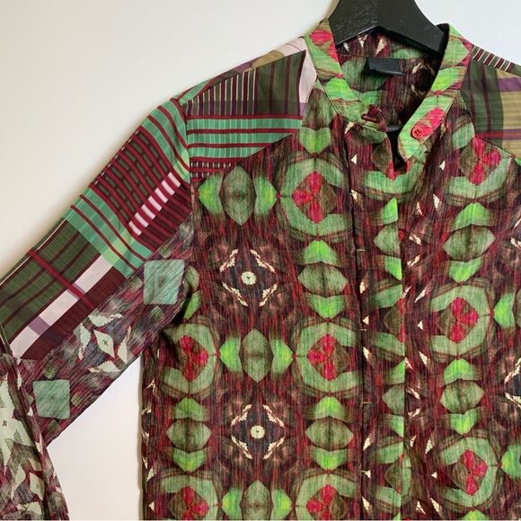 Sacada Abstract Red Green Long Sleeve Button Up Top Size Small - Picture 5 of 15